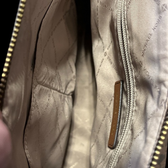 Pre-Owned Like New  MK Signature Ciara Brown Gold Hardware Leather Handbag - Picture 4 of 11